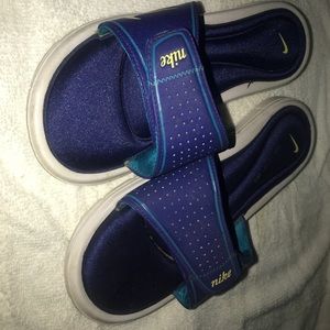 Nike flip flops